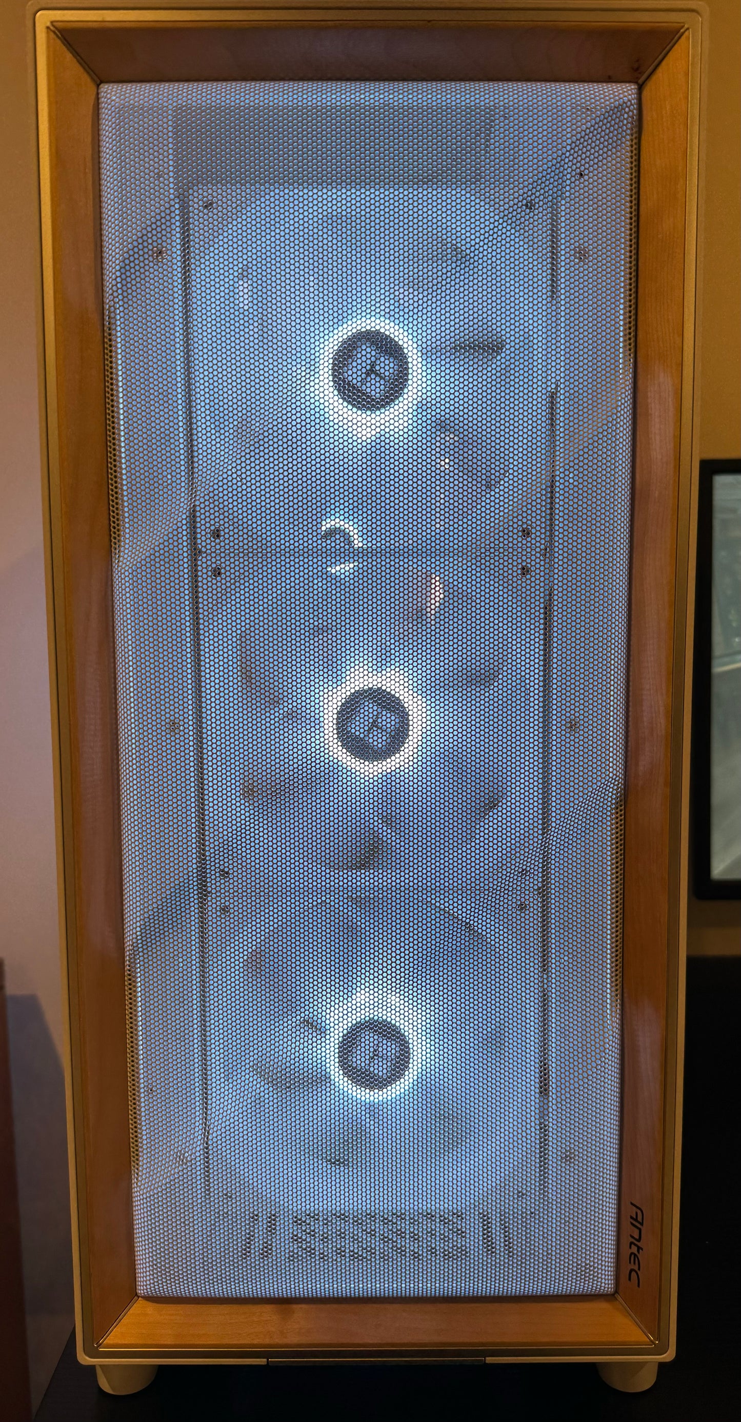 RTX 5070 Ti CUSTOM BUILT GAMING PC RYZEN 7 9800X3D 32GB DDR5 RAM 2TB SSD WiFi 6 VR WHITE BUILD