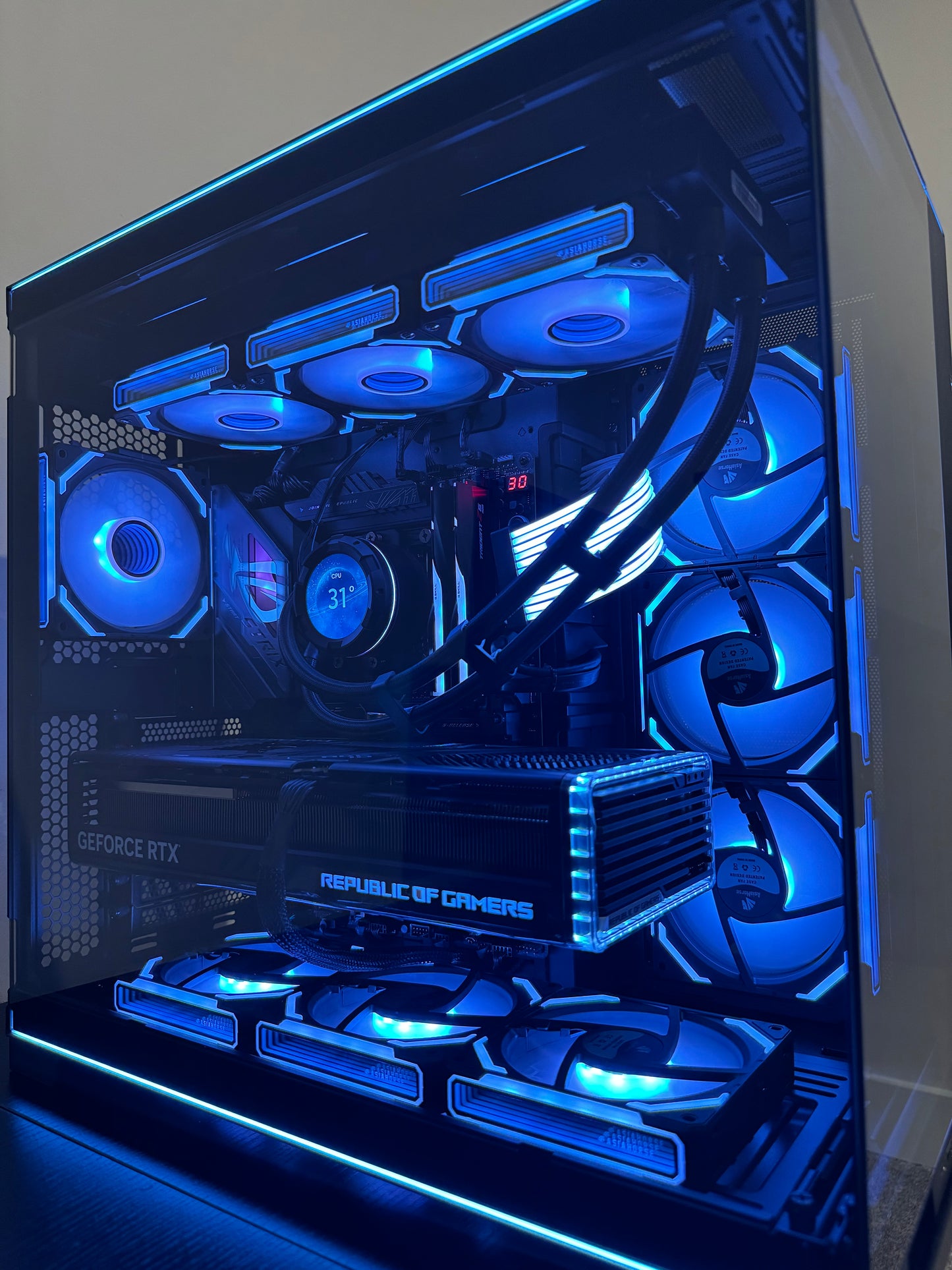 RTX 4090 CUSTOM BUILT GAMING PC - RYZEN 9 7950X3D 32GB DDR5 2TB SSD