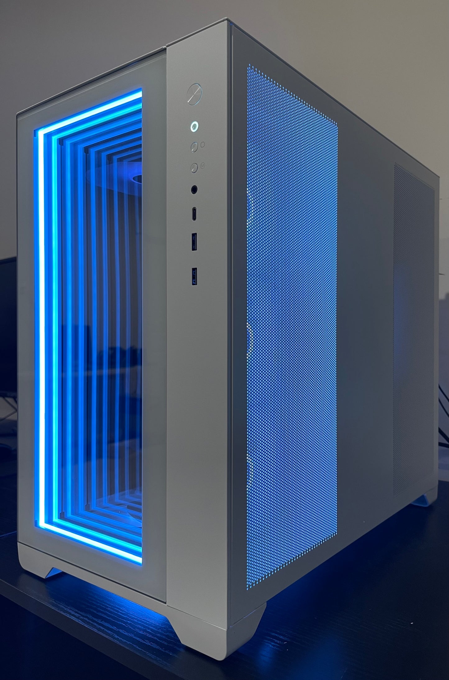 RTX 4080 SUPER RYZEN 9 7900X Custom Built Gaming PC 2TB SSD WiFi RGB WHITE BUILD