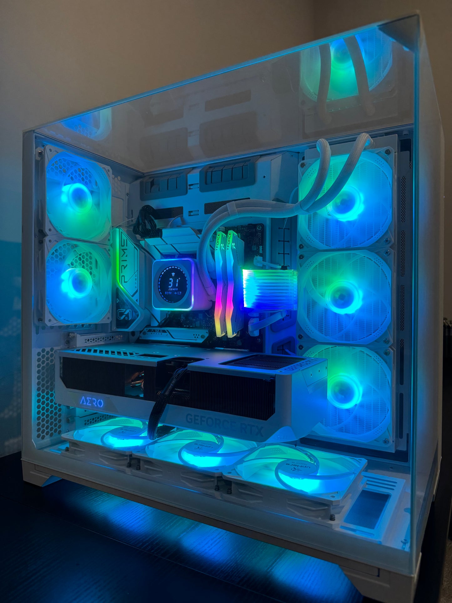 CUSTOM BUILT GAMING PC - RTX 4090 i9 14900K 32GB DDR5 2TB SSD ALL WHITE BUILD