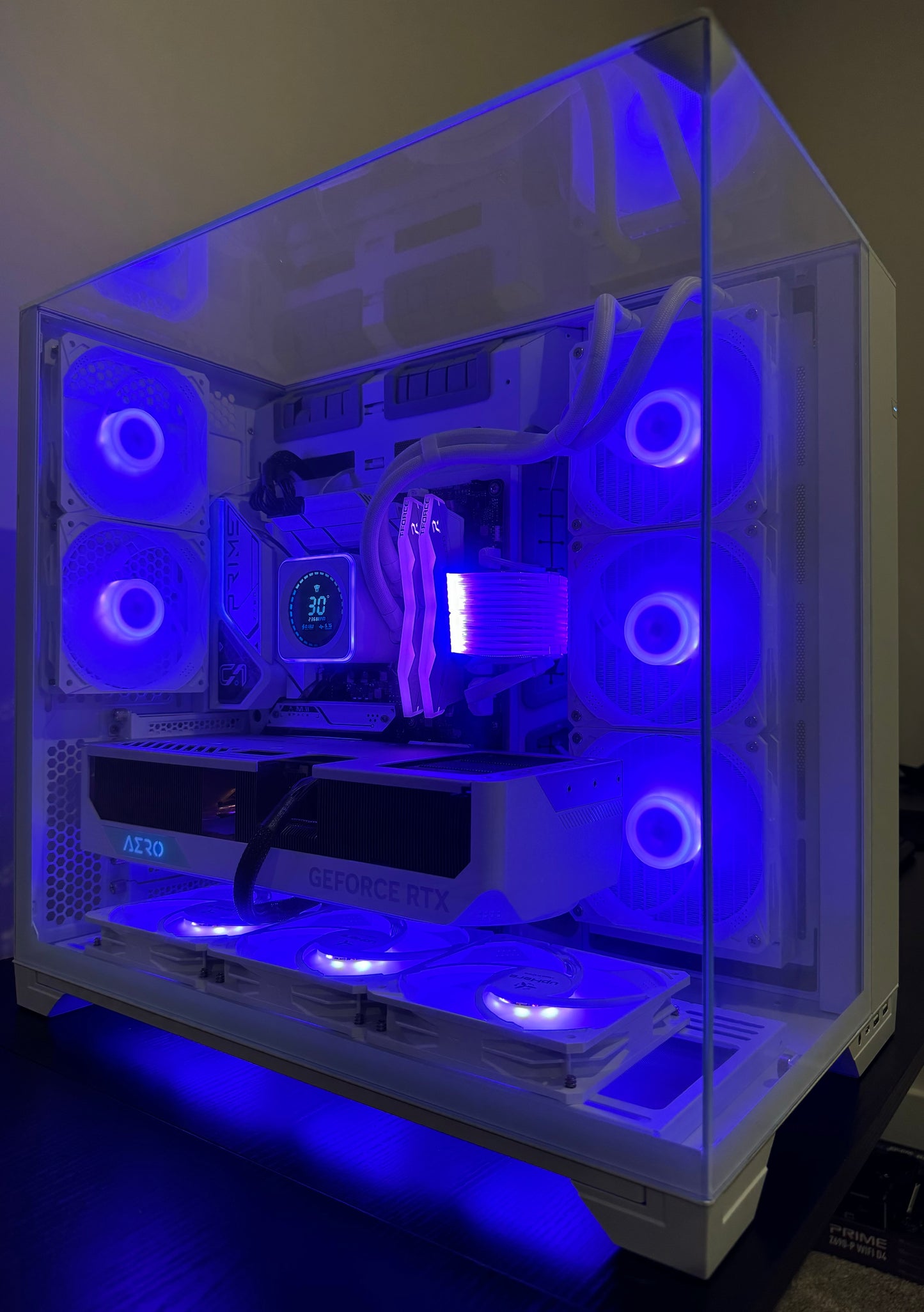 CUSTOM BUILT GAMING PC - RTX 4090 i9 14900K 32GB DDR5 2TB SSD ALL WHITE BUILD