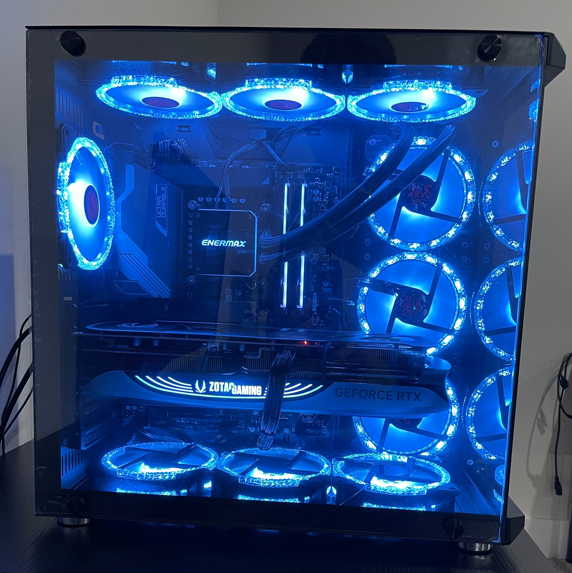 Watercooled Gaming PC with NVIDIA GeForce RTX 4090 & AMD Ryzen 9