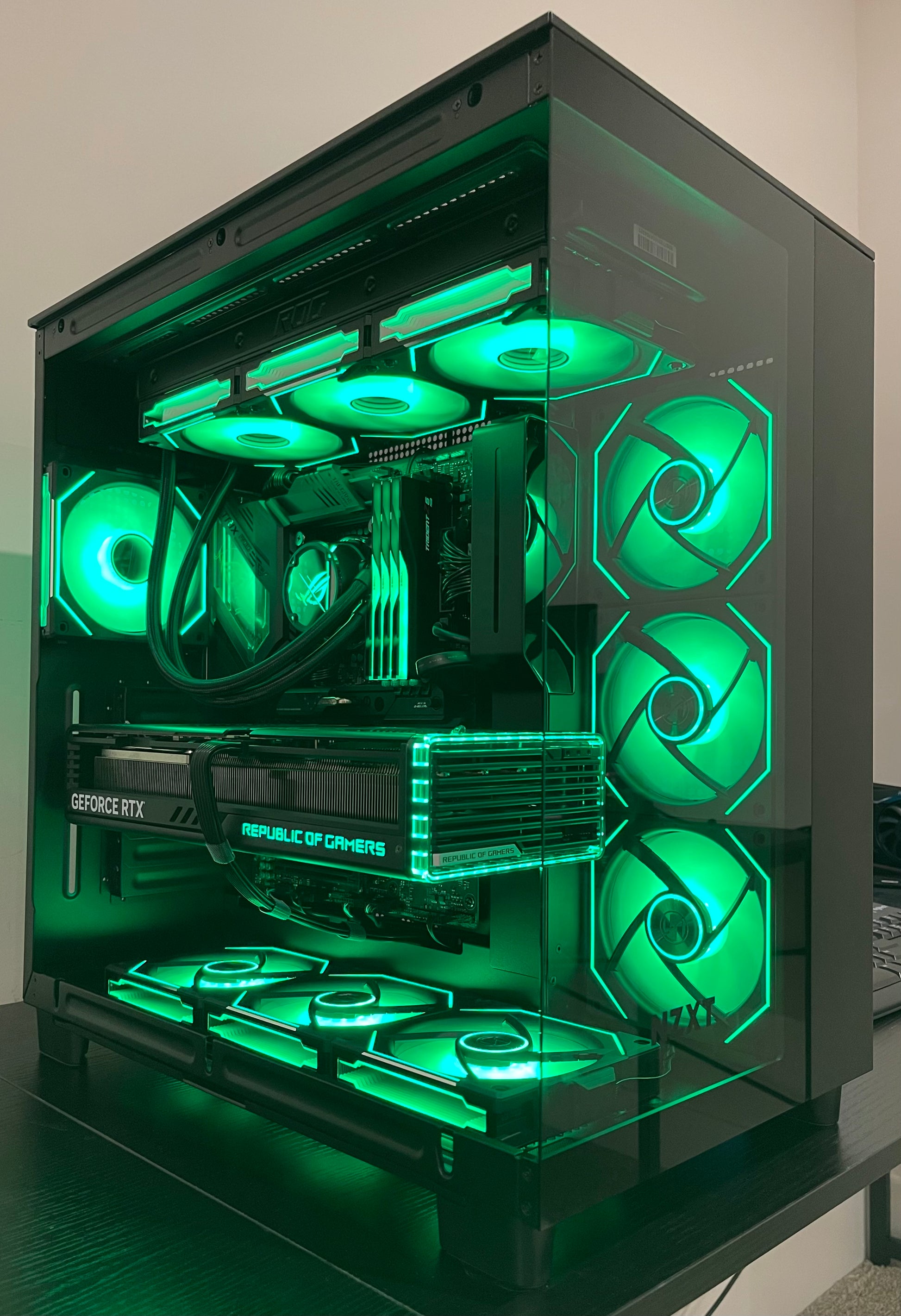 RTX 4090 CUSTOM BUILT GAMING PC - Intel i9 13900K GeForce 64GB DDR5 4T –  Dan's Custom Built Gaming Beasts